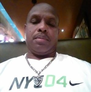 Meet your Posher, Sixto